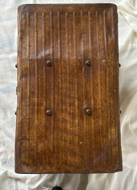 Early 20th Century English Metal Travelling Trunk With Original Faux Bois Painted Finish